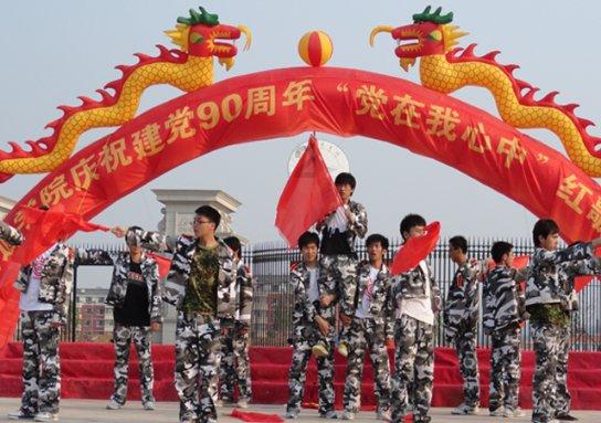 艺体类招生火爆，有家长暑假一口气报4个班！这么做孩子能受得了吗？